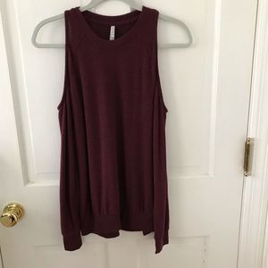z supply burgundy cold shoulder SOFT top